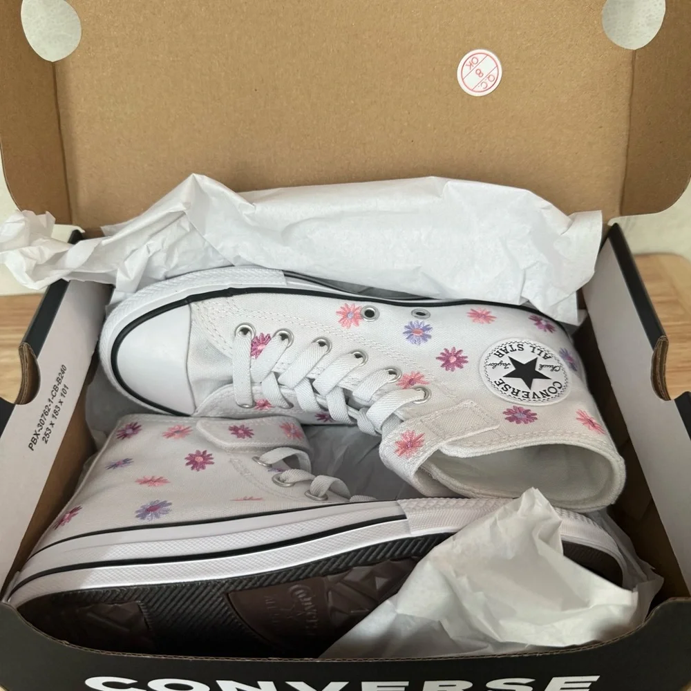 Converse White High Top Sneakers with Pink & Purple Floral Accents - size 2 - Picture 5 of 6